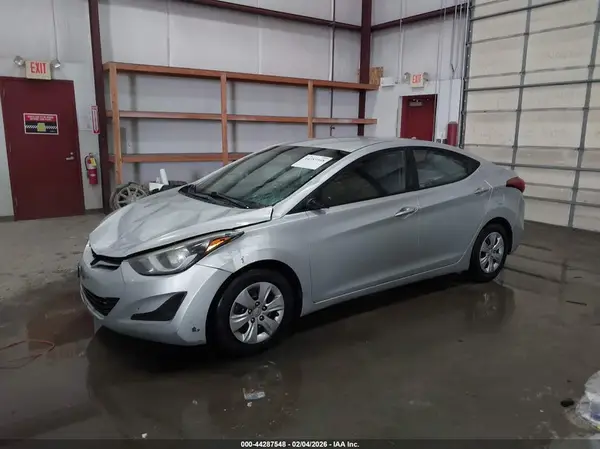 5NPDH4AE0GH758431 2016 HYUNDAI ELANTRA - Image 2
