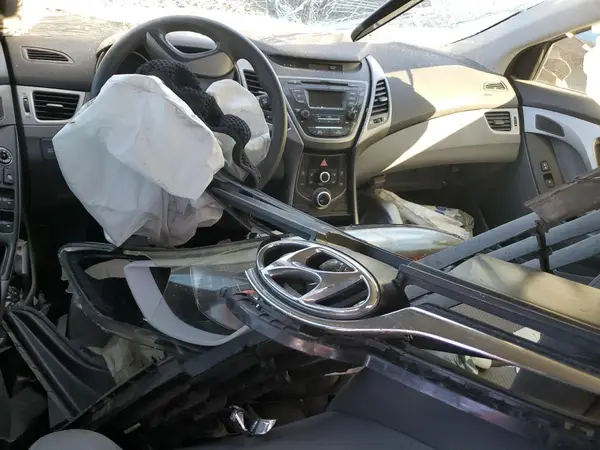 5NPDH4AE0GH761118 2016 HYUNDAI ELANTRA - Image 8