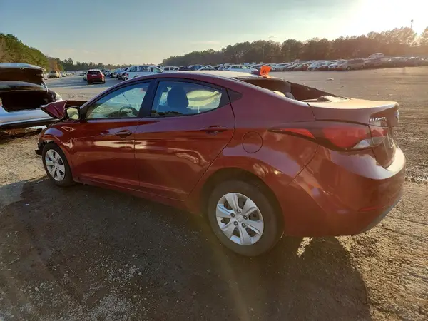 5NPDH4AE0GH761622 2016 HYUNDAI ELANTRA - Image 2