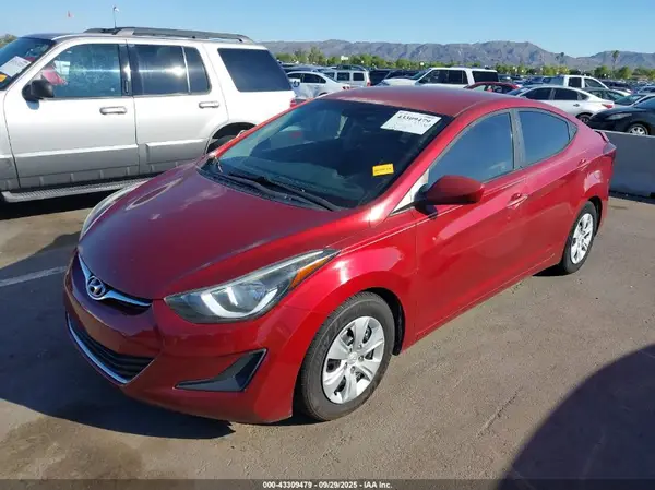 5NPDH4AE0GH765296 2016 HYUNDAI ELANTRA - Image 2
