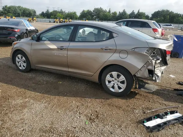 5NPDH4AE0GH765945 2016 HYUNDAI ELANTRA - Image 2