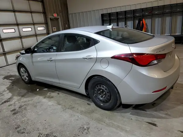 5NPDH4AE0GH767646 2016 HYUNDAI ELANTRA - Image 2