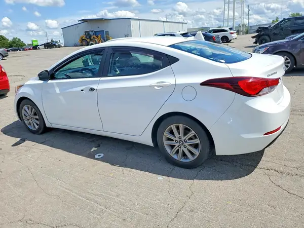 5NPDH4AE0GH768327 2016 HYUNDAI ELANTRA - Image 2