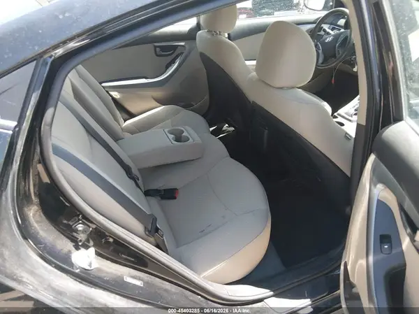 5NPDH4AE0GH769543 2016 HYUNDAI ELANTRA - Image 8