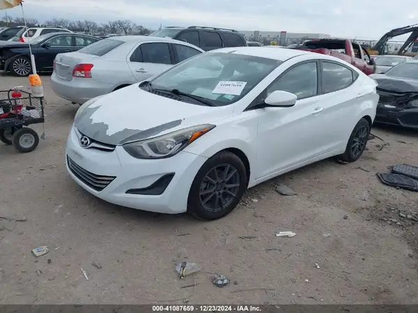 5NPDH4AE0GH769574 2016 HYUNDAI ELANTRA - Image 2