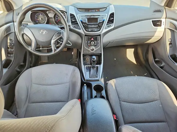 5NPDH4AE0GH769686 2016 HYUNDAI ELANTRA - Image 8