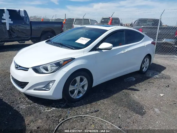 5NPDH4AE0GH769882 2016 HYUNDAI ELANTRA - Image 2