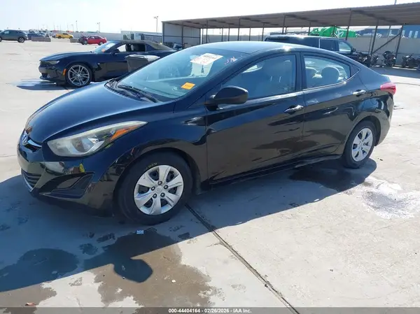 5NPDH4AE0GH770272 2016 HYUNDAI ELANTRA - Image 2