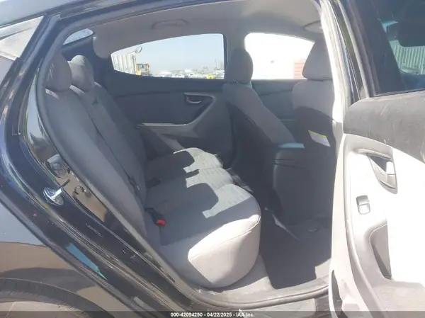 5NPDH4AE0GH772071 2016 HYUNDAI ELANTRA - Image 8
