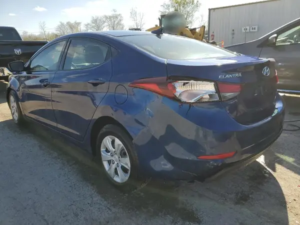 5NPDH4AE0GH773608 2016 HYUNDAI ELANTRA - Image 2