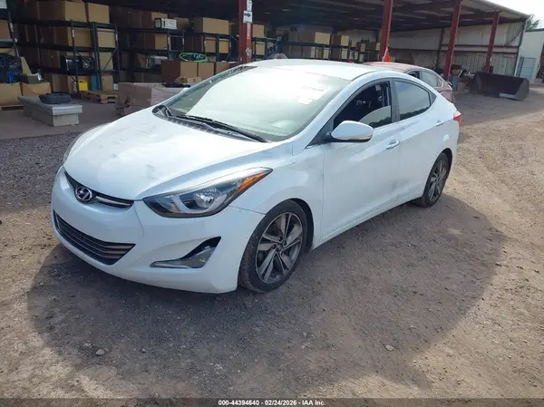 5NPDH4AE0GH774161 2016 HYUNDAI ELANTRA - Image 2