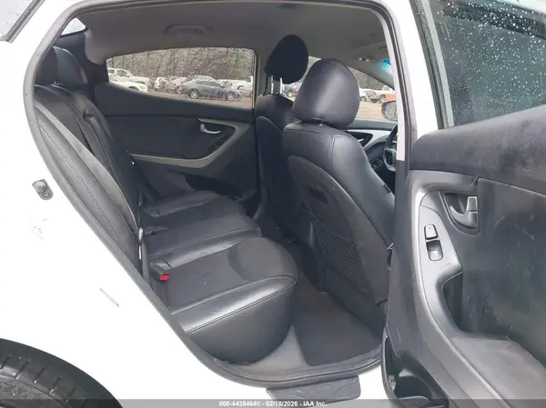 5NPDH4AE0GH774161 2016 HYUNDAI ELANTRA - Image 8