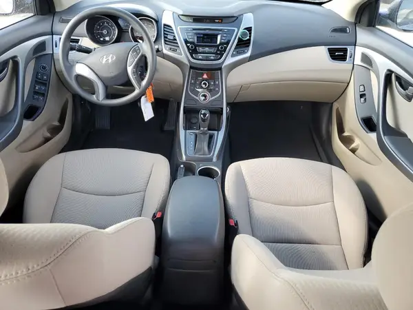 5NPDH4AE0GH776024 2016 HYUNDAI ELANTRA - Image 8