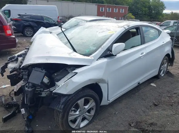 5NPDH4AE0GH777318 2016 HYUNDAI ELANTRA - Image 2