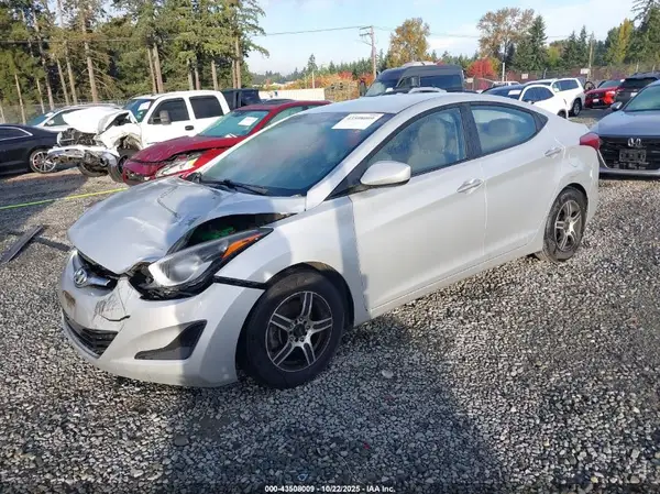 5NPDH4AE0GH779795 2016 HYUNDAI ELANTRA - Image 2