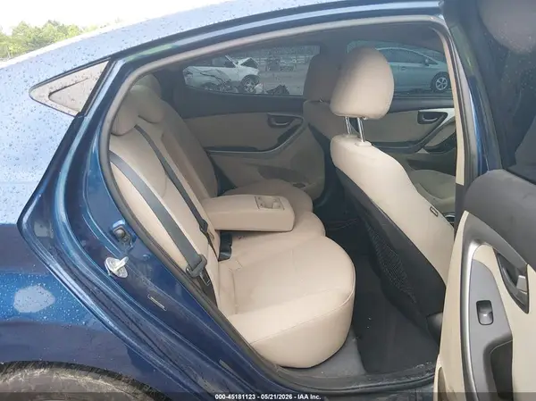 5NPDH4AE0GH781689 2016 HYUNDAI ELANTRA - Image 8