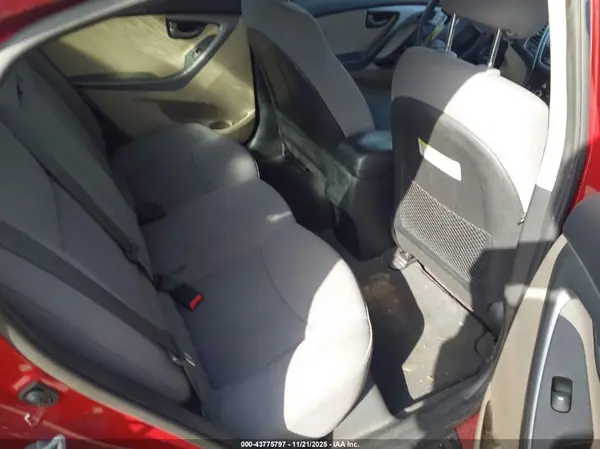 5NPDH4AE0GH782938 2016 HYUNDAI ELANTRA - Image 8