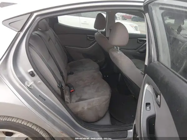 5NPDH4AE0GH784186 2016 HYUNDAI ELANTRA - Image 8