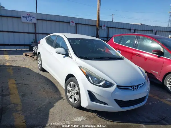 5NPDH4AE0GH784446 2016 HYUNDAI ELANTRA - Image 1