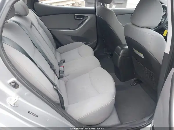 5NPDH4AE0GH785368 2016 HYUNDAI ELANTRA - Image 8