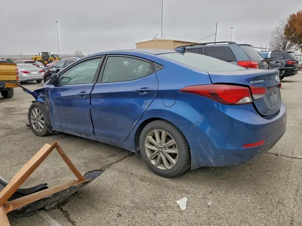 5NPDH4AE0GH785726 2016 HYUNDAI ELANTRA - Image 2