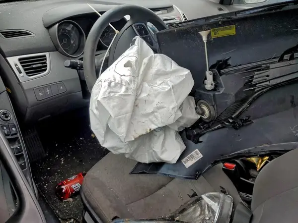 5NPDH4AE0GH785726 2016 HYUNDAI ELANTRA - Image 8