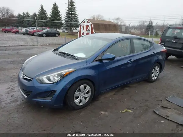 5NPDH4AE0GH785905 2016 HYUNDAI ELANTRA - Image 2