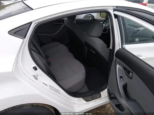 5NPDH4AE0GH786018 2016 HYUNDAI ELANTRA - Image 8