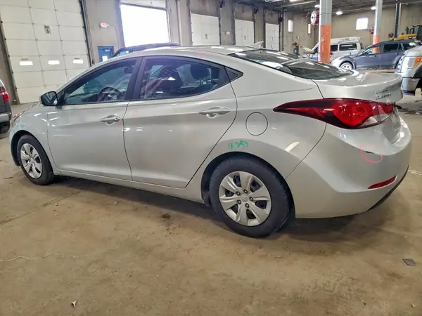 5NPDH4AE0GH786889 2016 HYUNDAI ELANTRA - Image 2