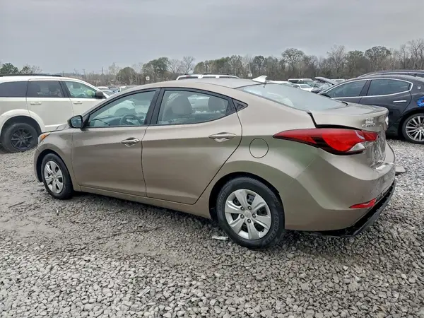 5NPDH4AE0GH788951 2016 HYUNDAI ELANTRA - Image 2