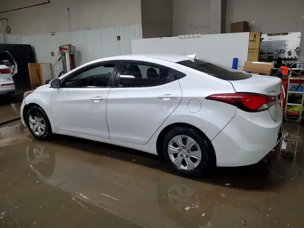 5NPDH4AE0GH789811 2016 HYUNDAI ELANTRA - Image 2
