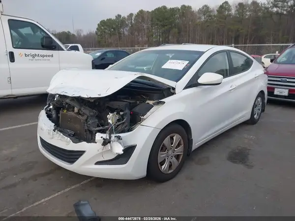 5NPDH4AE0GH793471 2016 HYUNDAI ELANTRA - Image 2