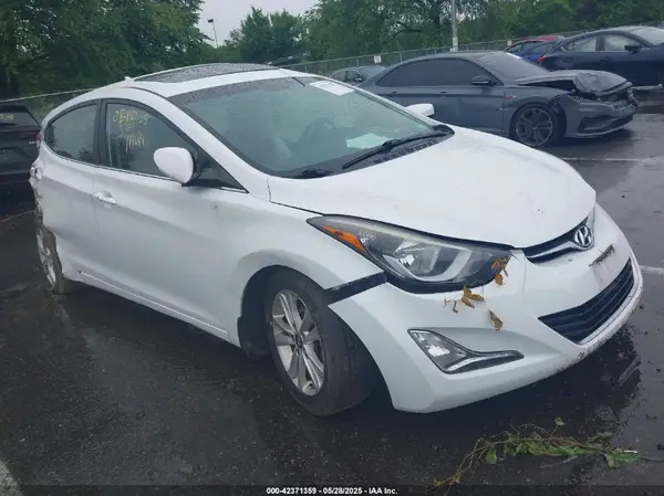 5NPDH4AE0GH795401 2016 HYUNDAI ELANTRA - Image 1