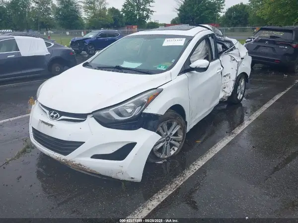 5NPDH4AE0GH795401 2016 HYUNDAI ELANTRA - Image 2