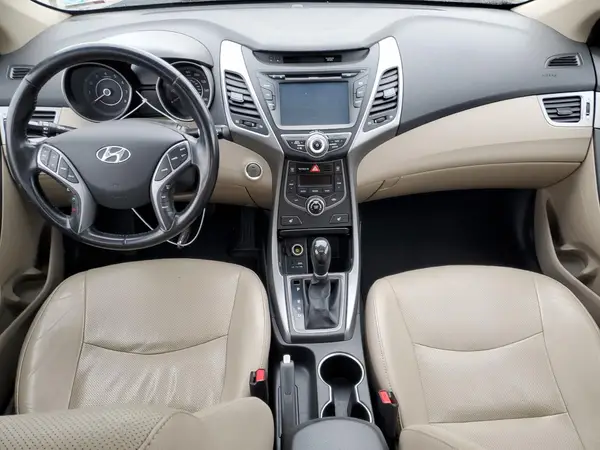 5NPDH4AE1GH653719 2016 HYUNDAI ELANTRA - Image 8