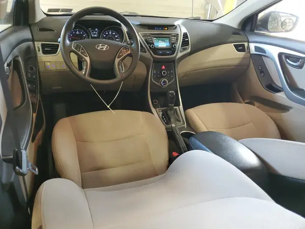 5NPDH4AE1GH654028 2016 HYUNDAI ELANTRA - Image 8