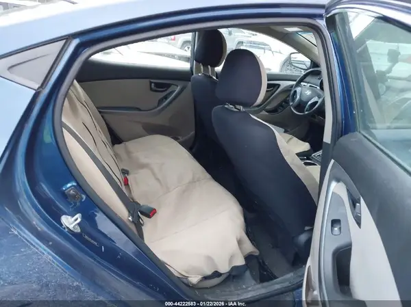 5NPDH4AE1GH654899 2016 HYUNDAI ELANTRA - Image 8