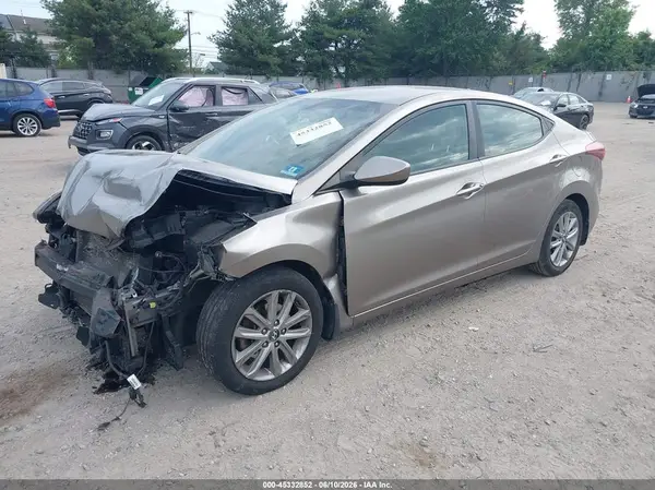 5NPDH4AE1GH655180 2016 HYUNDAI ELANTRA - Image 2