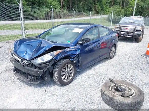 5NPDH4AE1GH655745 2016 HYUNDAI ELANTRA - Image 2