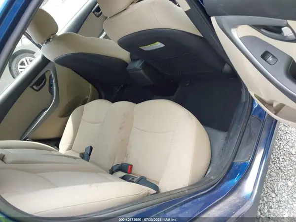 5NPDH4AE1GH655745 2016 HYUNDAI ELANTRA - Image 8
