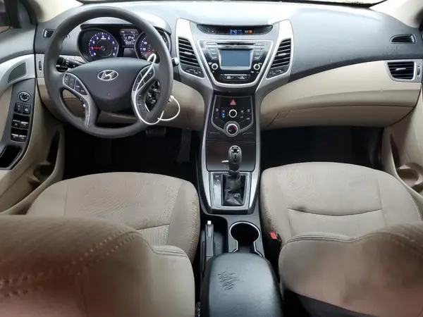 5NPDH4AE1GH656085 2016 HYUNDAI ELANTRA - Image 8