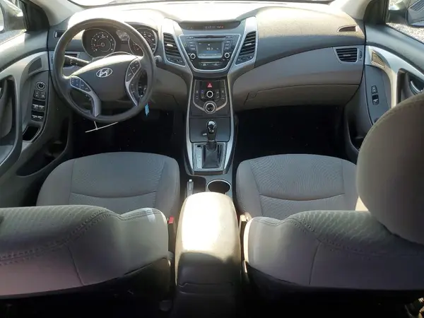 5NPDH4AE1GH657205 2016 HYUNDAI ELANTRA - Image 8