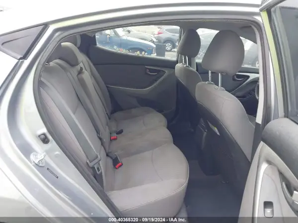 5NPDH4AE1GH658449 2016 HYUNDAI ELANTRA - Image 8