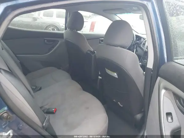 5NPDH4AE1GH659147 2016 HYUNDAI ELANTRA - Image 8