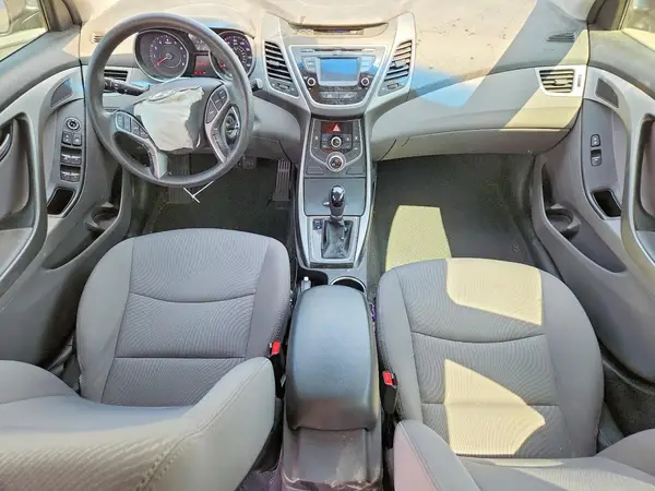 5NPDH4AE1GH660850 2016 HYUNDAI ELANTRA - Image 8