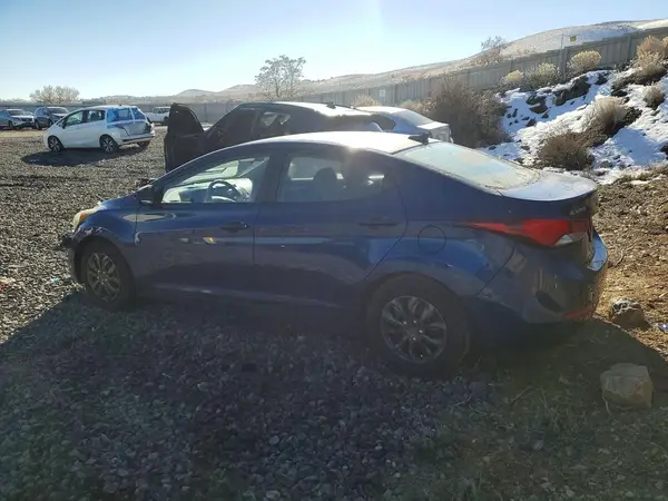 5NPDH4AE1GH663585 2016 HYUNDAI ELANTRA - Image 2