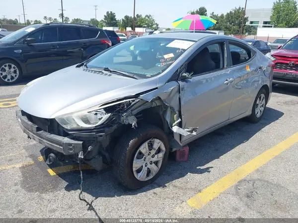5NPDH4AE1GH664168 2016 HYUNDAI ELANTRA - Image 2