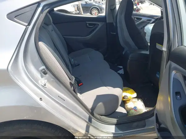 5NPDH4AE1GH664168 2016 HYUNDAI ELANTRA - Image 8