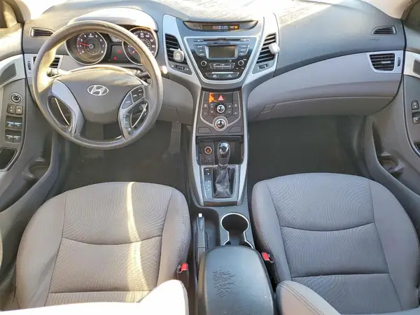 5NPDH4AE1GH665899 2016 HYUNDAI ELANTRA - Image 8