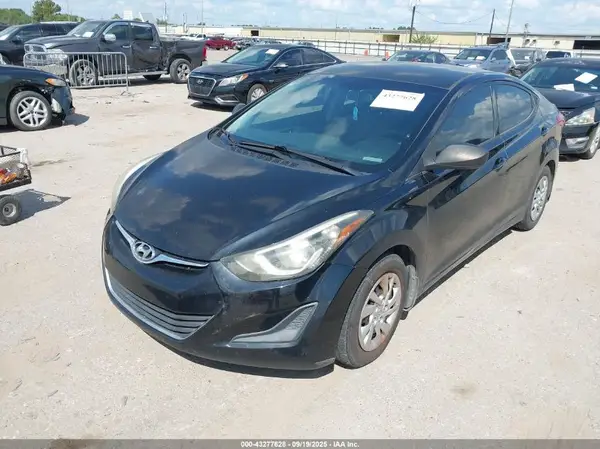 5NPDH4AE1GH666518 2016 HYUNDAI ELANTRA - Image 2